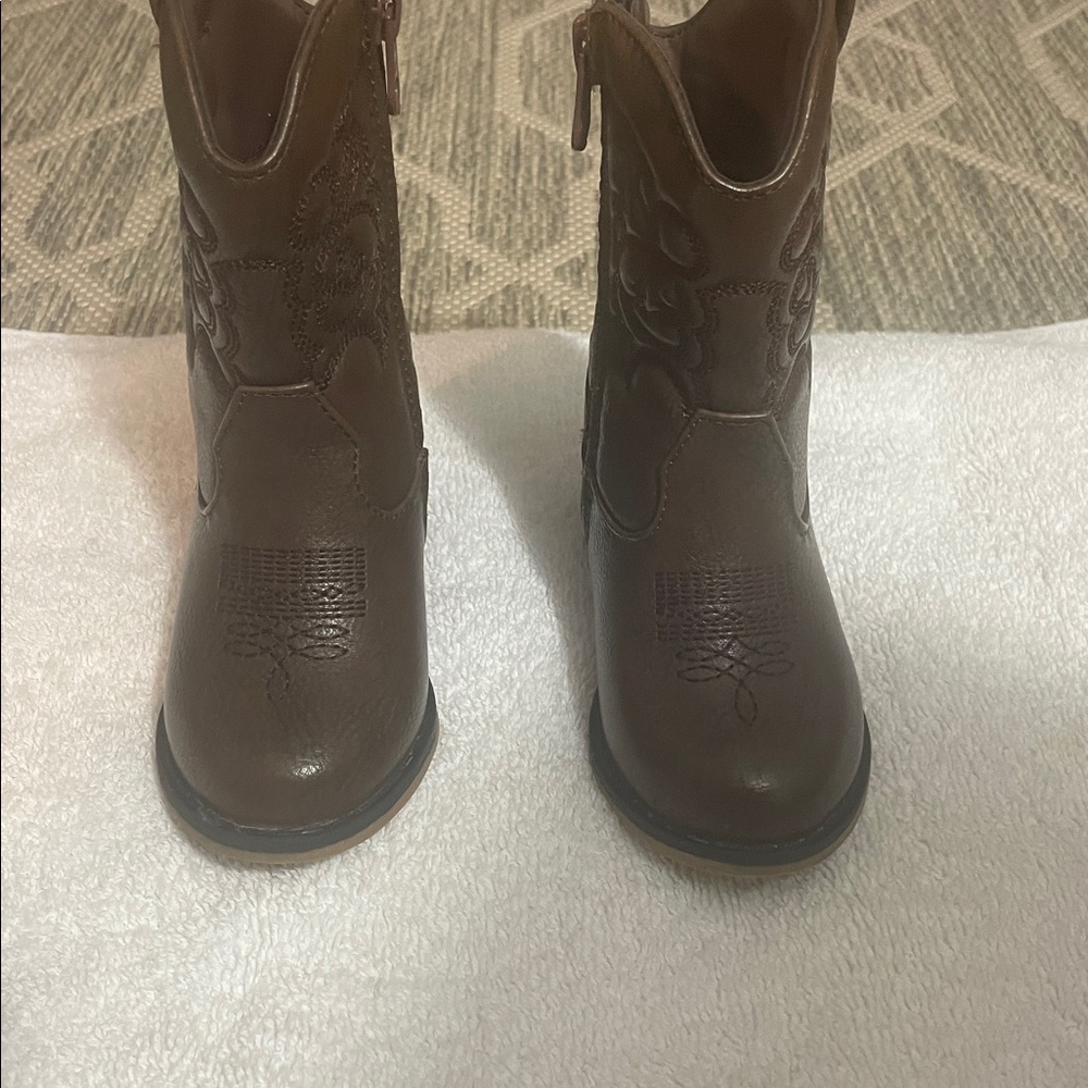Brown Western Cowboy Boots - Picture 2 of 6